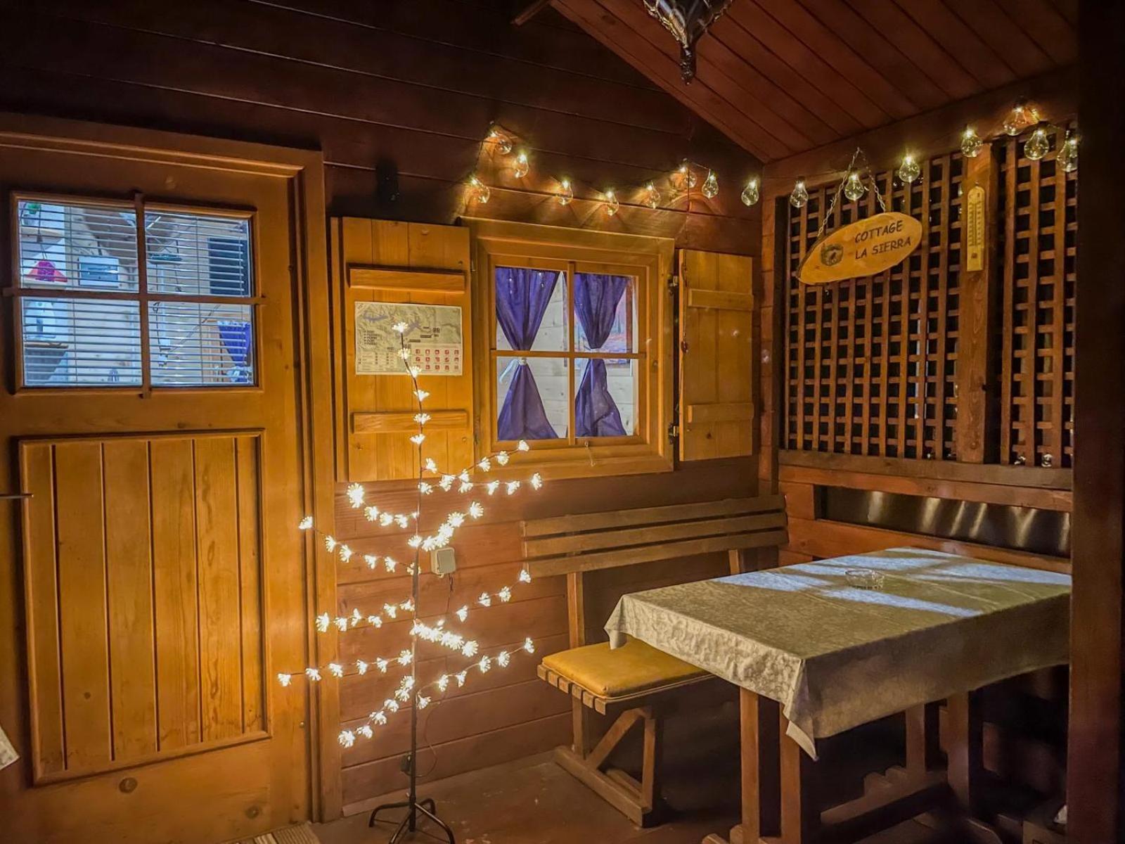 Cottage La Sierra With Jacuzzi コレニツァ エクステリア 写真