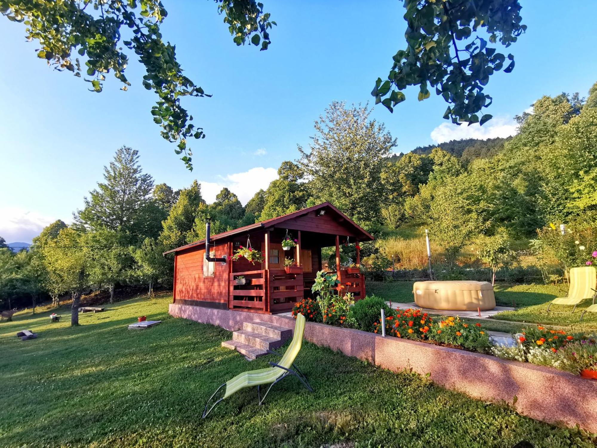 Cottage La Sierra With Jacuzzi コレニツァ エクステリア 写真