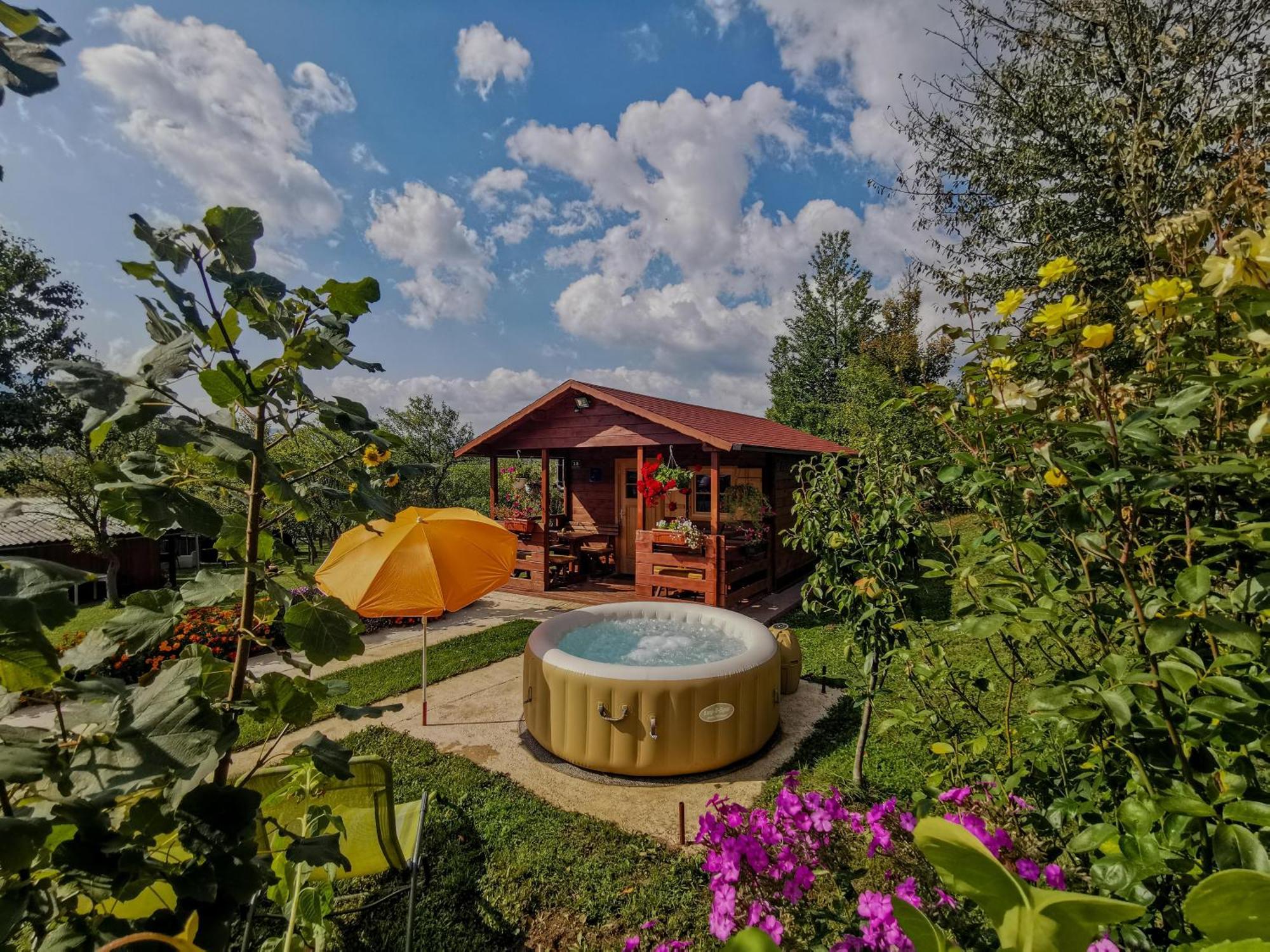 Cottage La Sierra With Jacuzzi コレニツァ エクステリア 写真