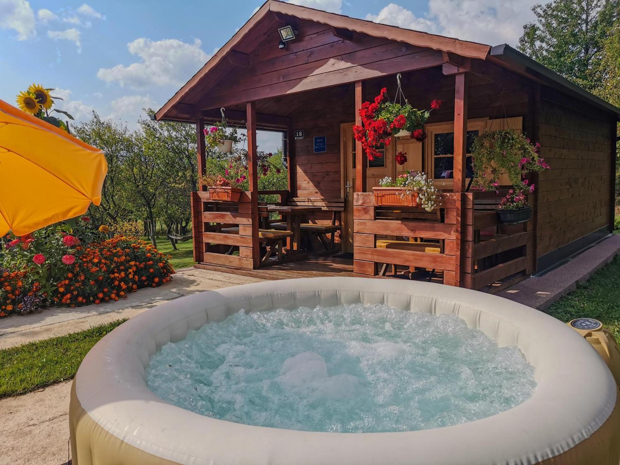 Cottage La Sierra With Jacuzzi コレニツァ エクステリア 写真